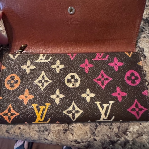 💯 Authentic Refurbished LV Long wallet - Picture 9 of 9